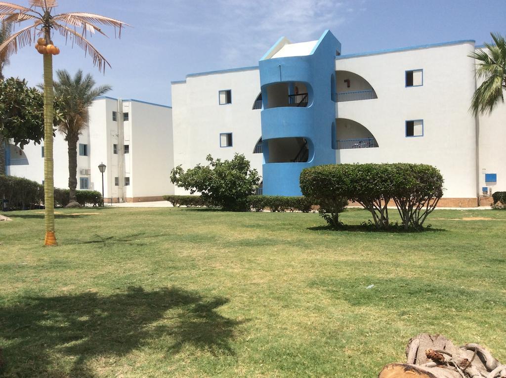 Noras Beach Hotel ポートサイド エクステリア 写真